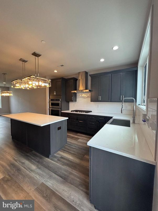 Interior, Kitchen, Pendant Lights, Recessed Lighting, Wood Texture Flooring
