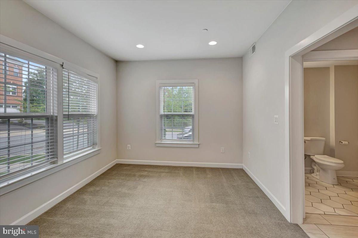 Bathroom, Empty room, Interior, Recessed Lighting