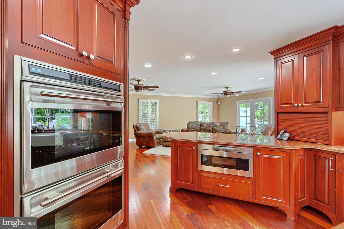 Interior, Kitchen, Living room, Recessed Lighting, Stainless Steel Appliances, Wood Texture Flooring