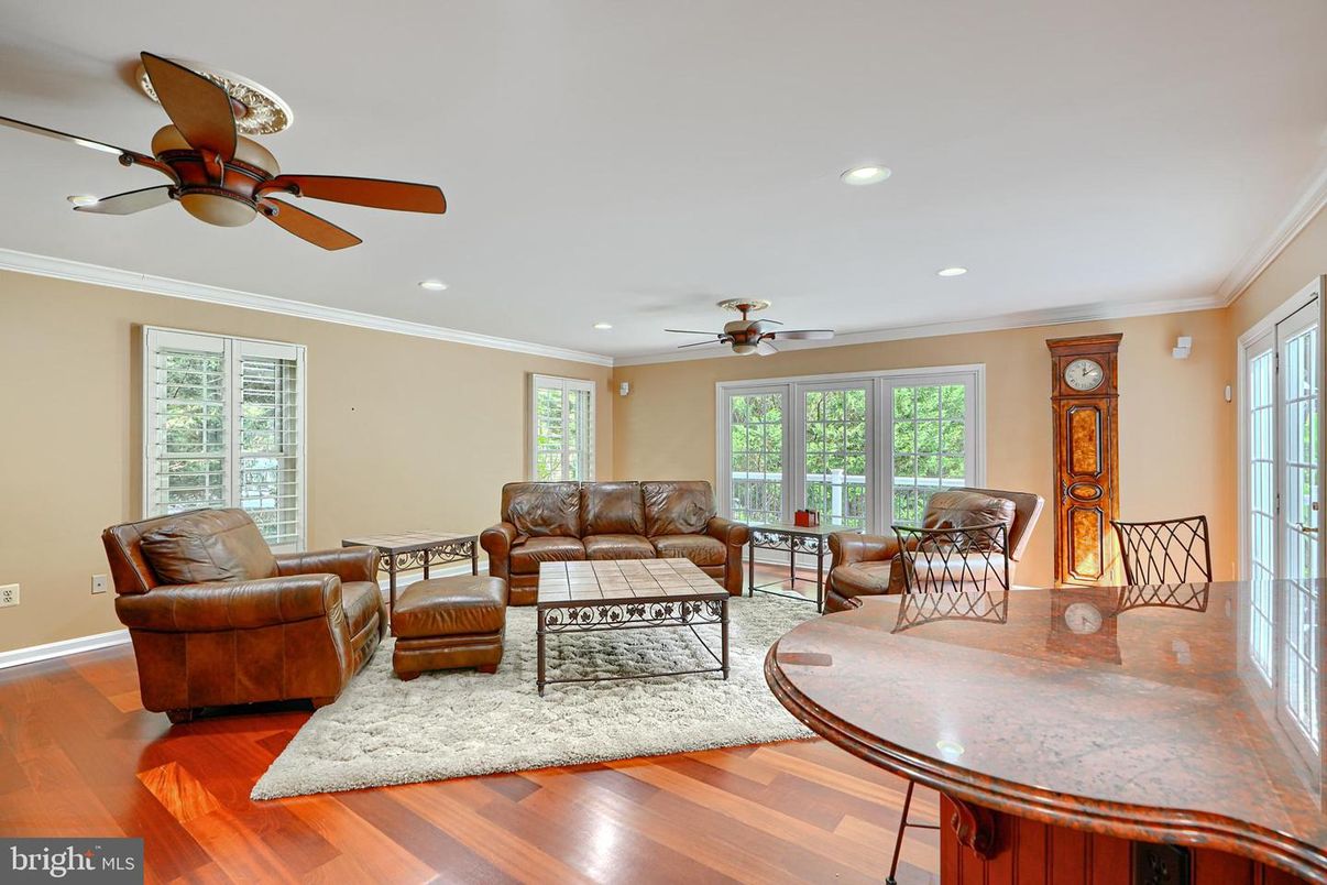 Dining room, Interior, Living room, Recessed Lighting, Wood Texture Flooring