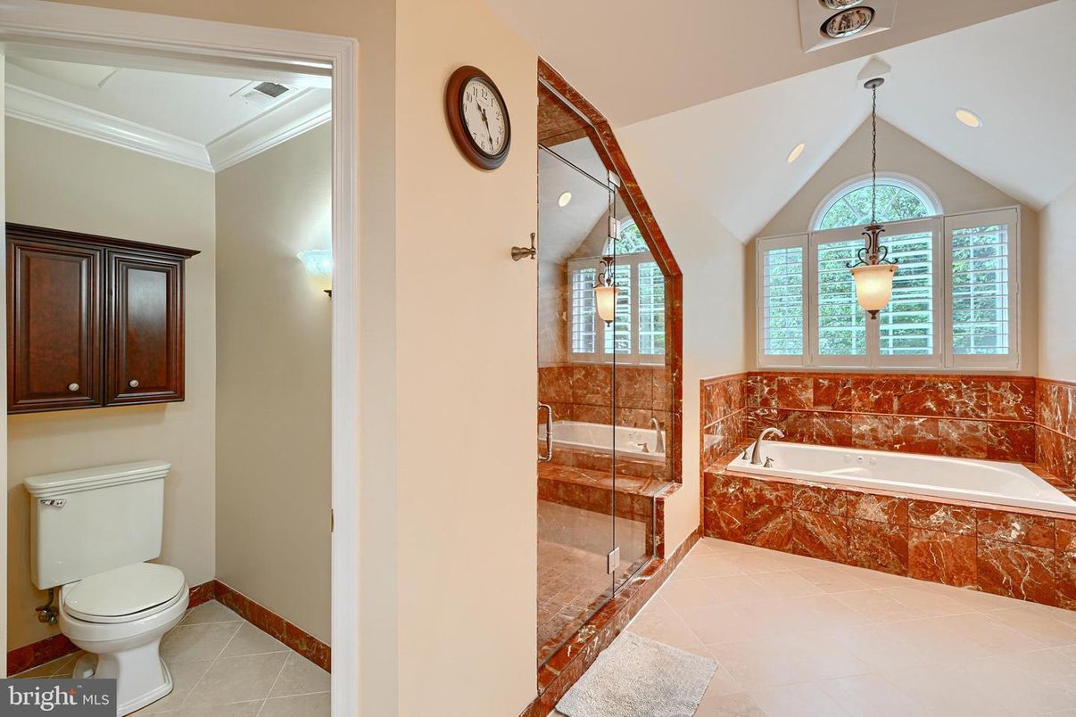 Bathroom, Glass Shower, Interior, Pendant Lights, Recessed Lighting