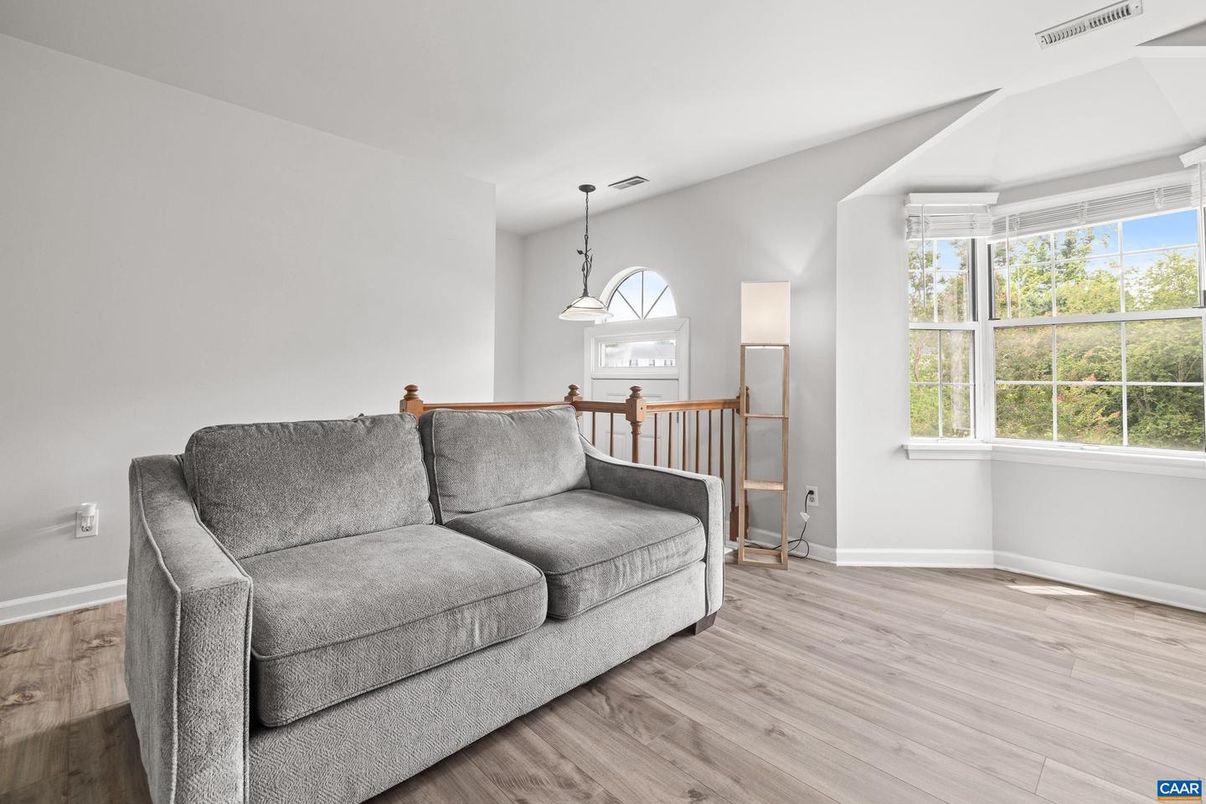 Interior, Pendant Lights, Wood Texture Flooring
