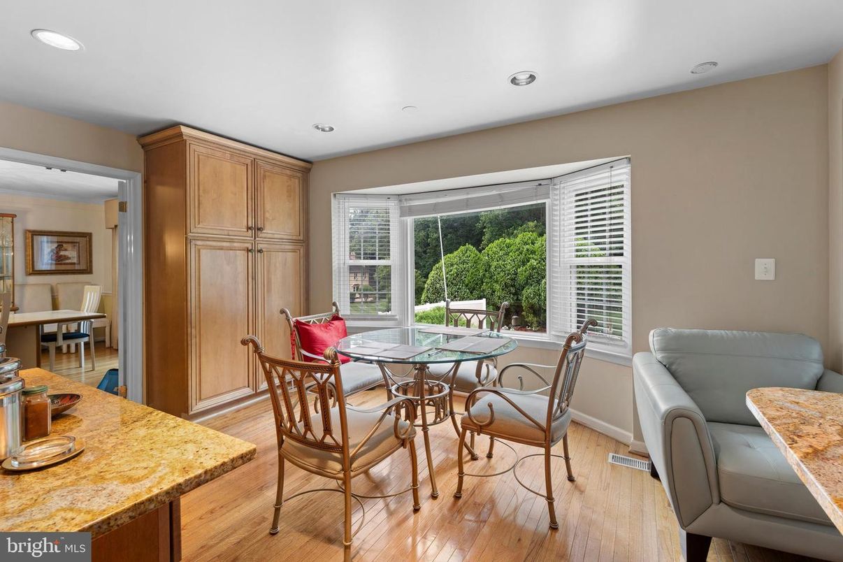 Dining room, Interior, Recessed Lighting, Wood Texture Flooring