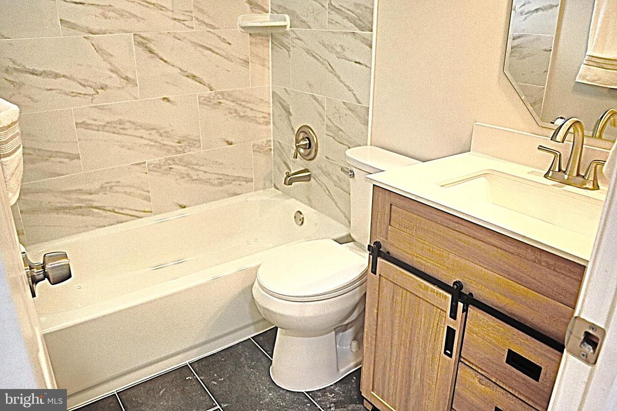 Bathroom, Interior, Marble Walls