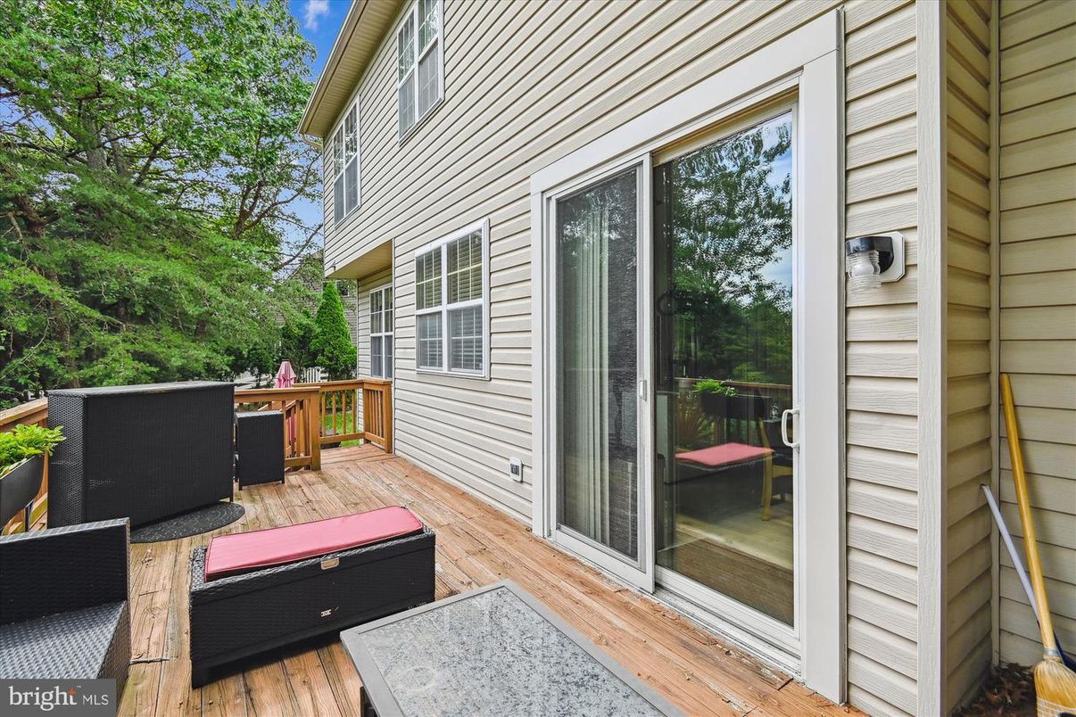 Exterior, Wood Texture Flooring
