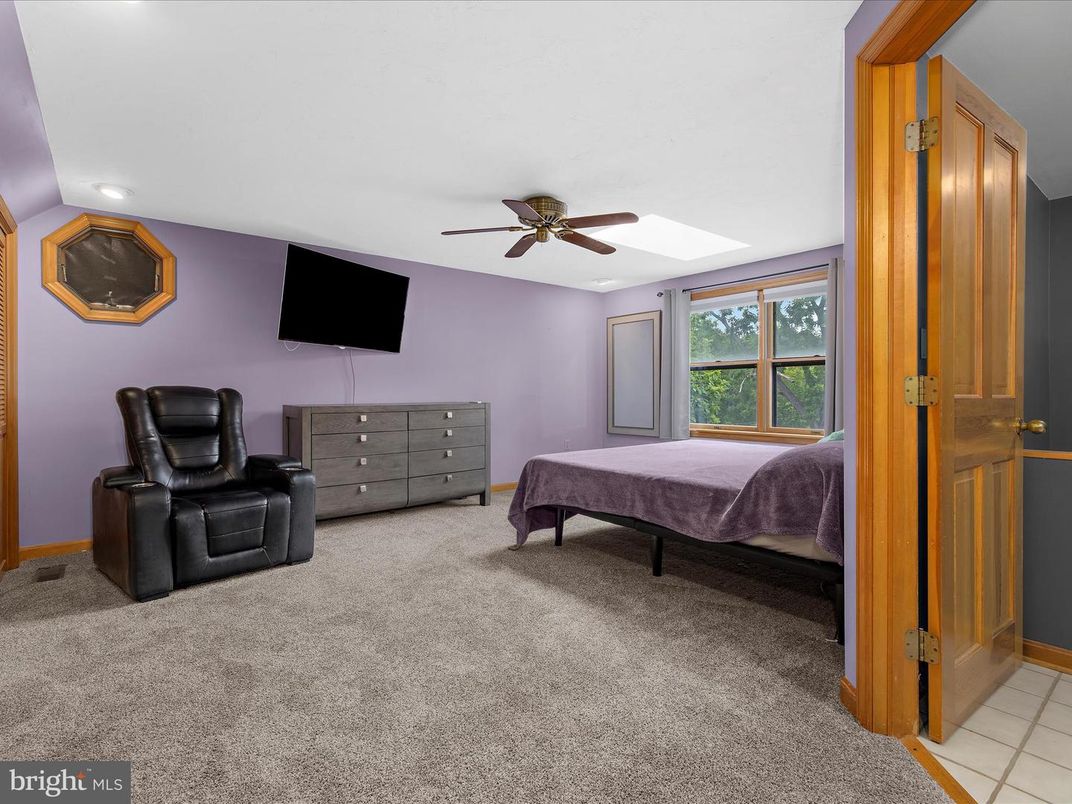 Billiard Table, Game Room, Interior, Recessed Lighting