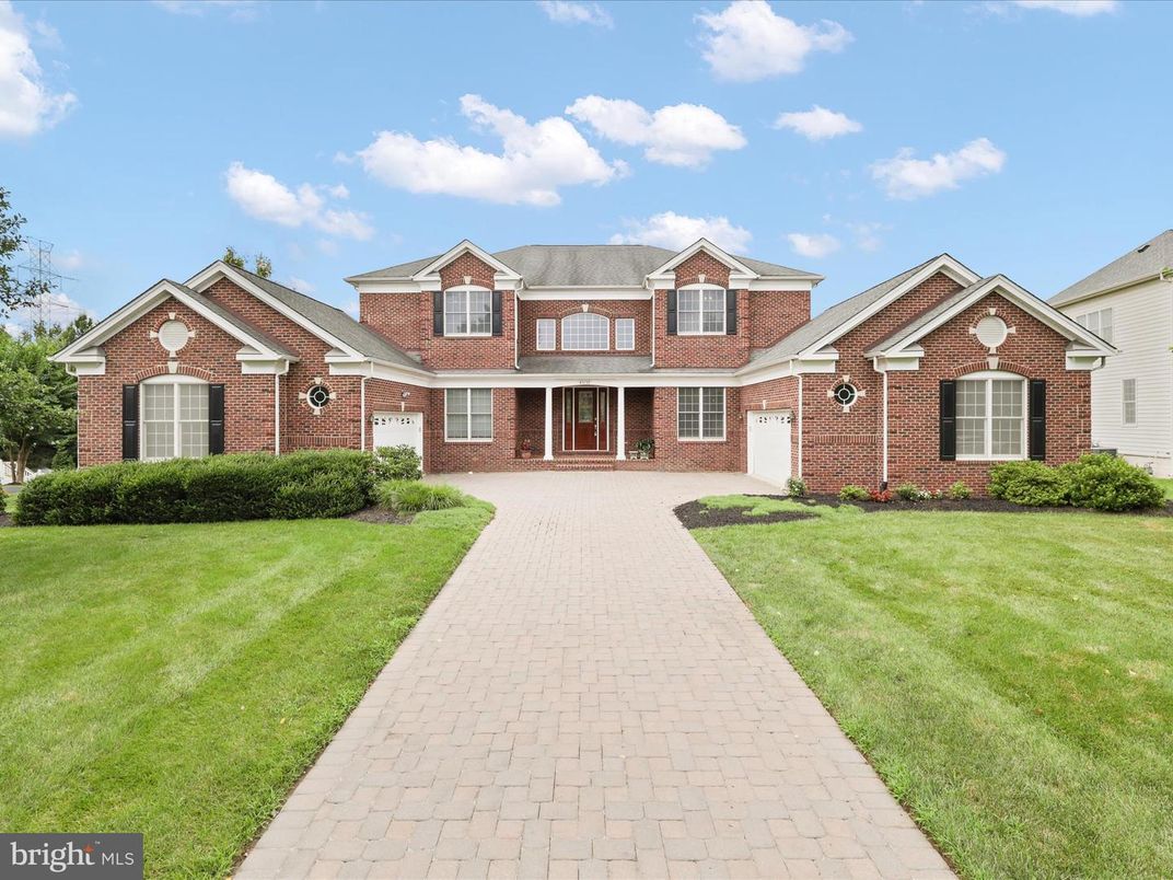 Exterior, Facade, Brick Facade, Brick Traditional