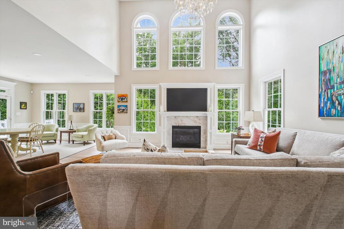 Chandelier, Fireplace, Interior, Living room
