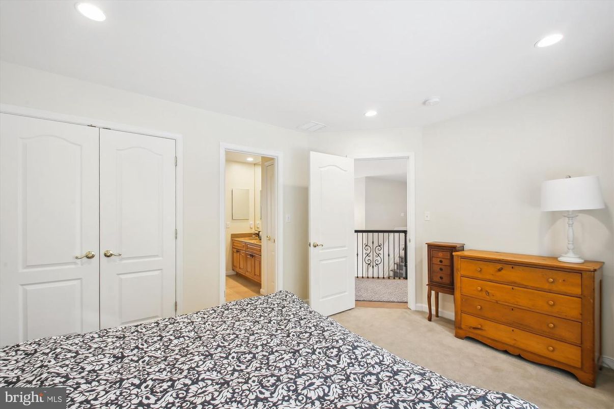 Bathroom, Bedroom, Interior, Recessed Lighting