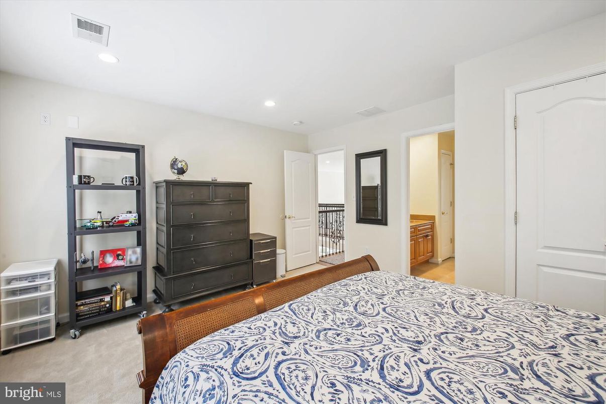 Bedroom, Interior, Recessed Lighting