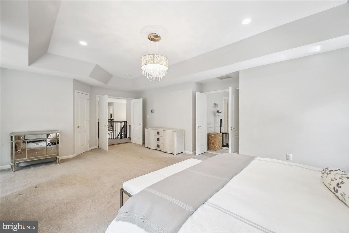 Bedroom, Chandelier, Interior, Recessed Lighting