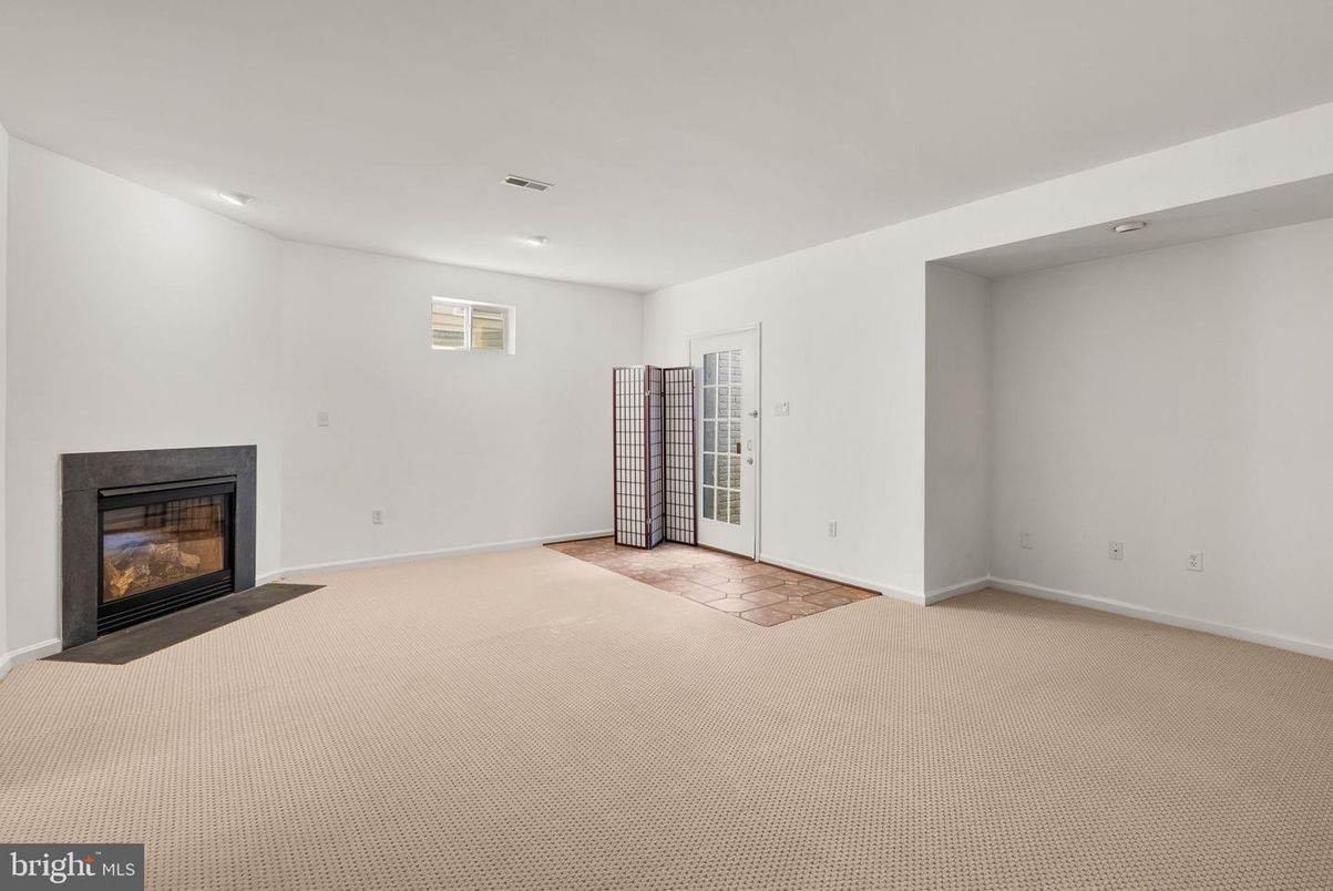 Empty room, Fireplace, Interior, Recessed Lighting