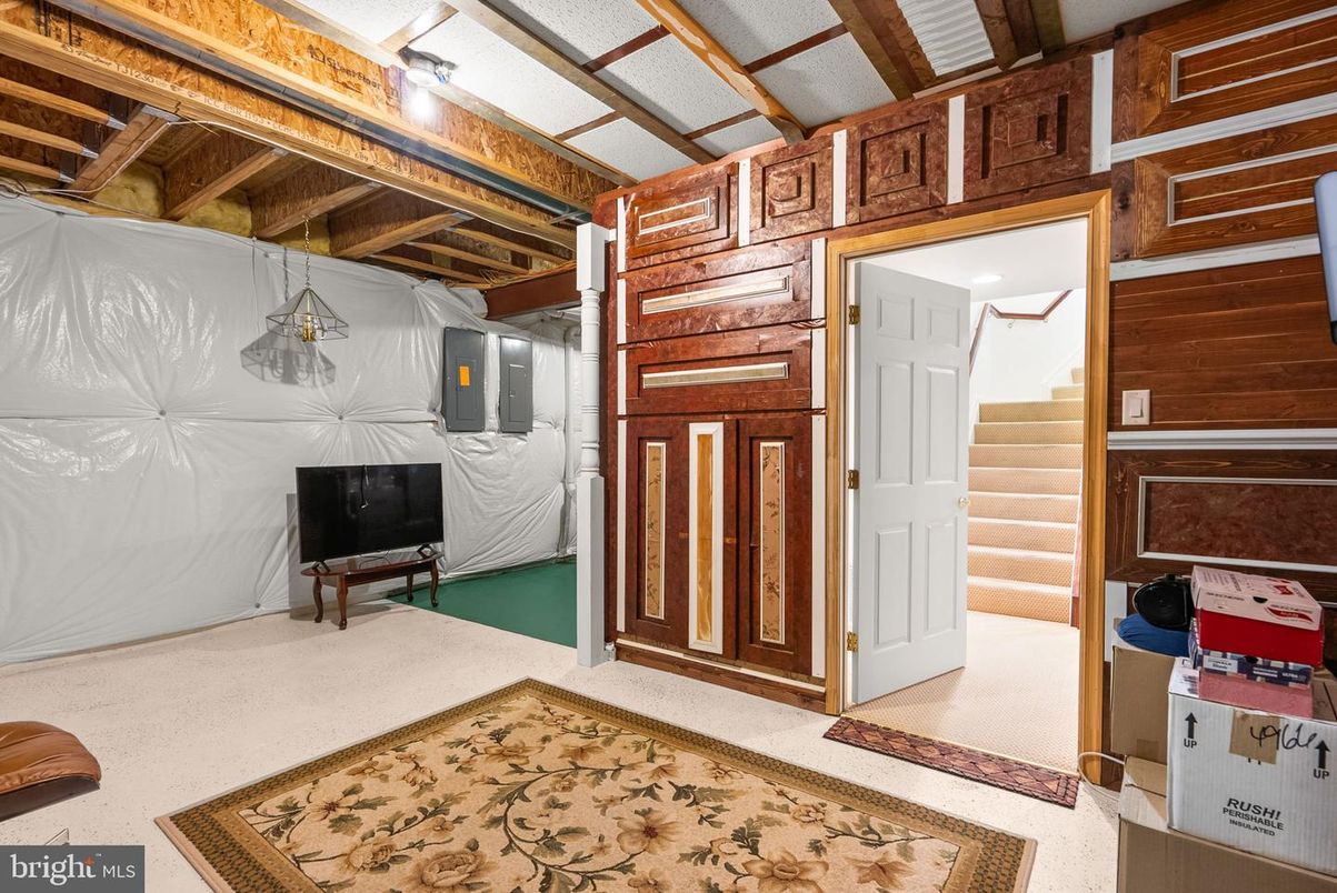 Interior, Wooden Beams, Wooden Walls