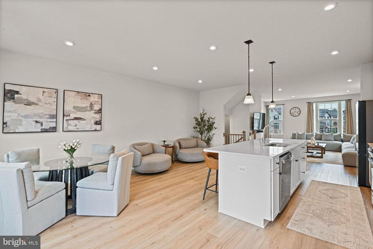 Dining room, Interior, Kitchen, Living room, Pendant Lights, Recessed Lighting, Wood Texture Flooring