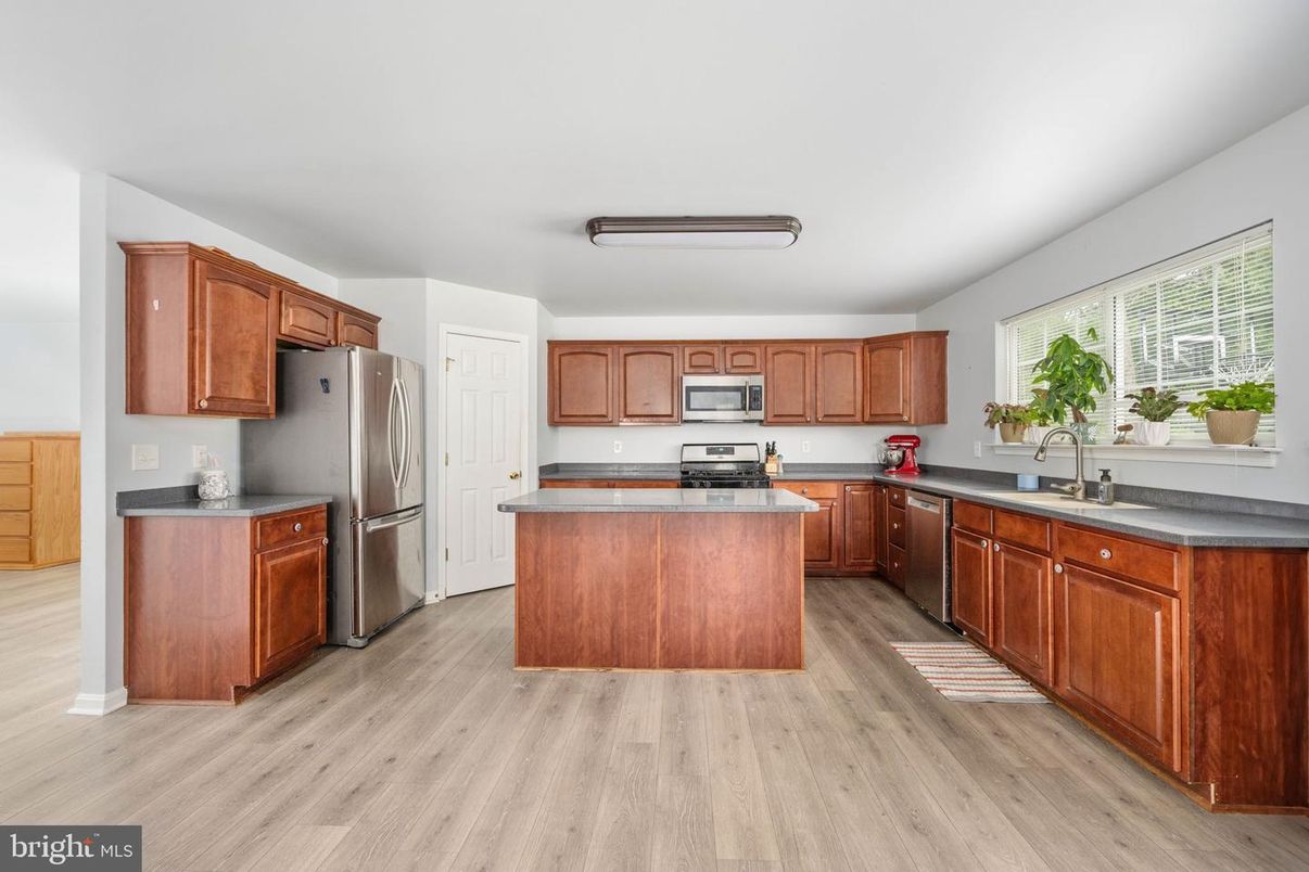 Interior, Kitchen, Stainless Steel Appliances, Wood Texture Flooring