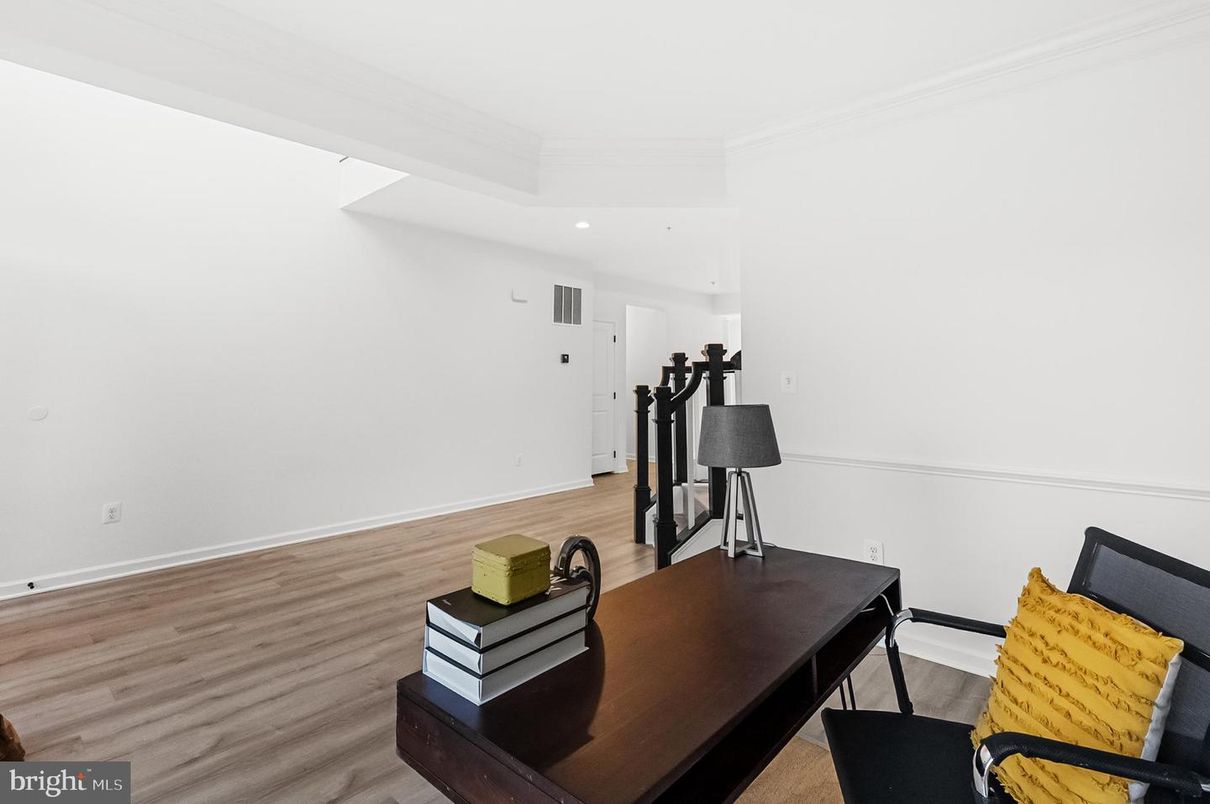 Home Office, Interior, Recessed Lighting, Wood Texture Flooring