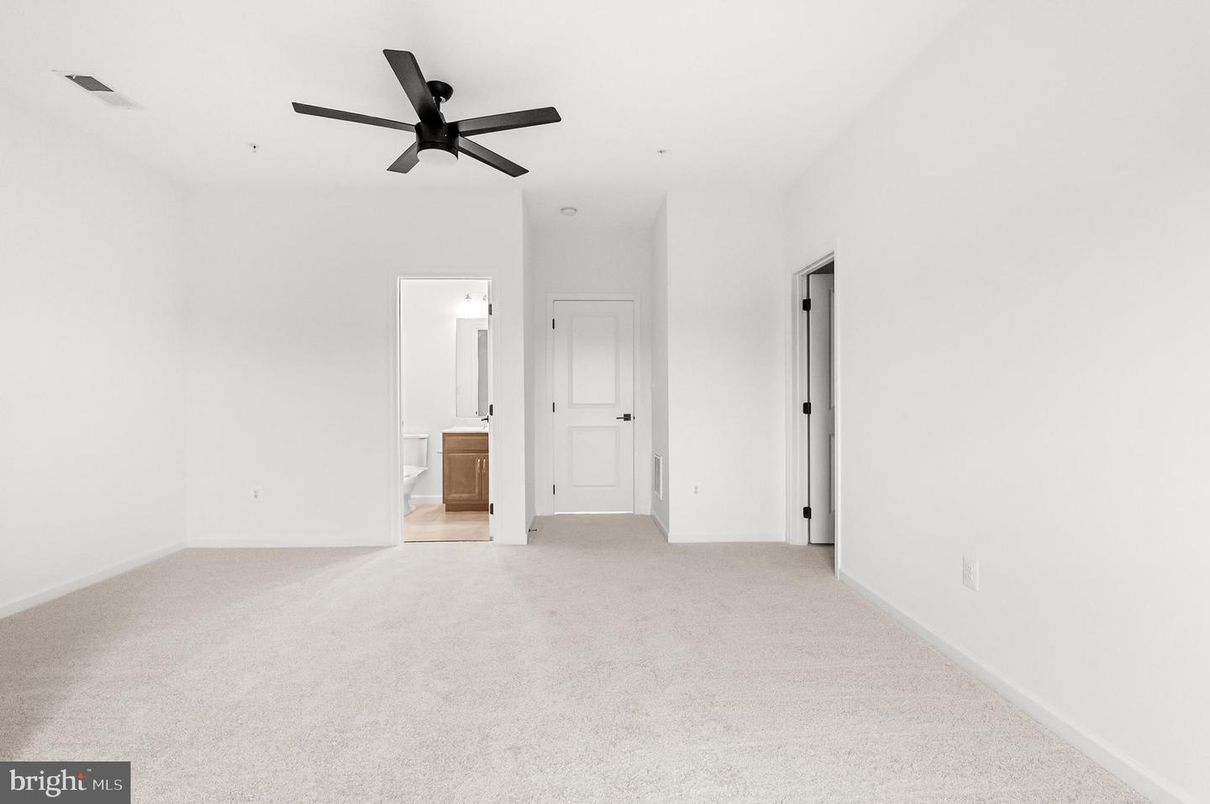 Bathroom, Empty room, Interior