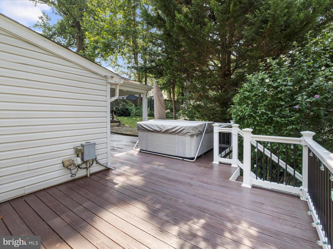 Exterior, Hot Tub