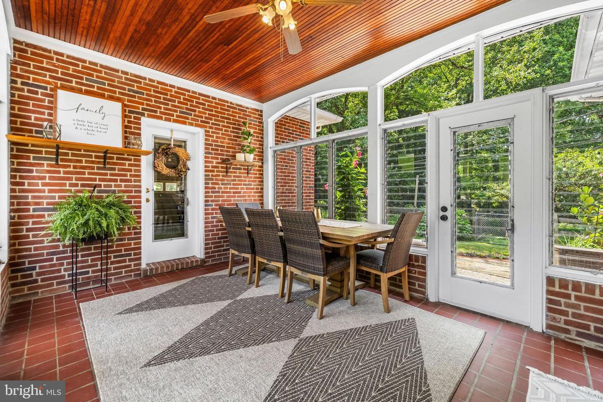 Dining room, Interior, Stone Walls, Sun Room, Wooden Ceilings