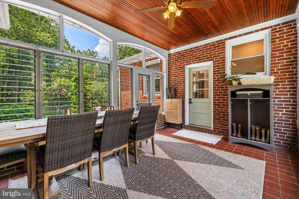 Dining room, Interior, Stone Walls, Sun Room, Wooden Ceilings
