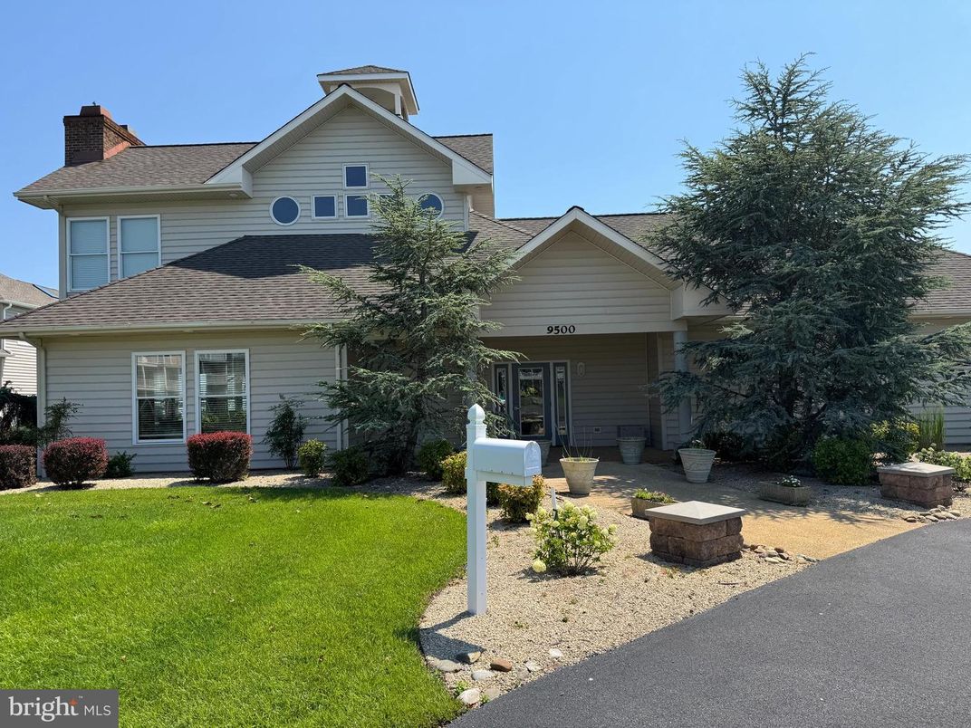 Exterior, Facade, American Craftsman