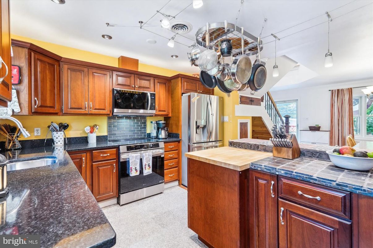 Interior, Kitchen, Pendant Lights, Recessed Lighting, Stainless Steel Appliances, Tile Countertops