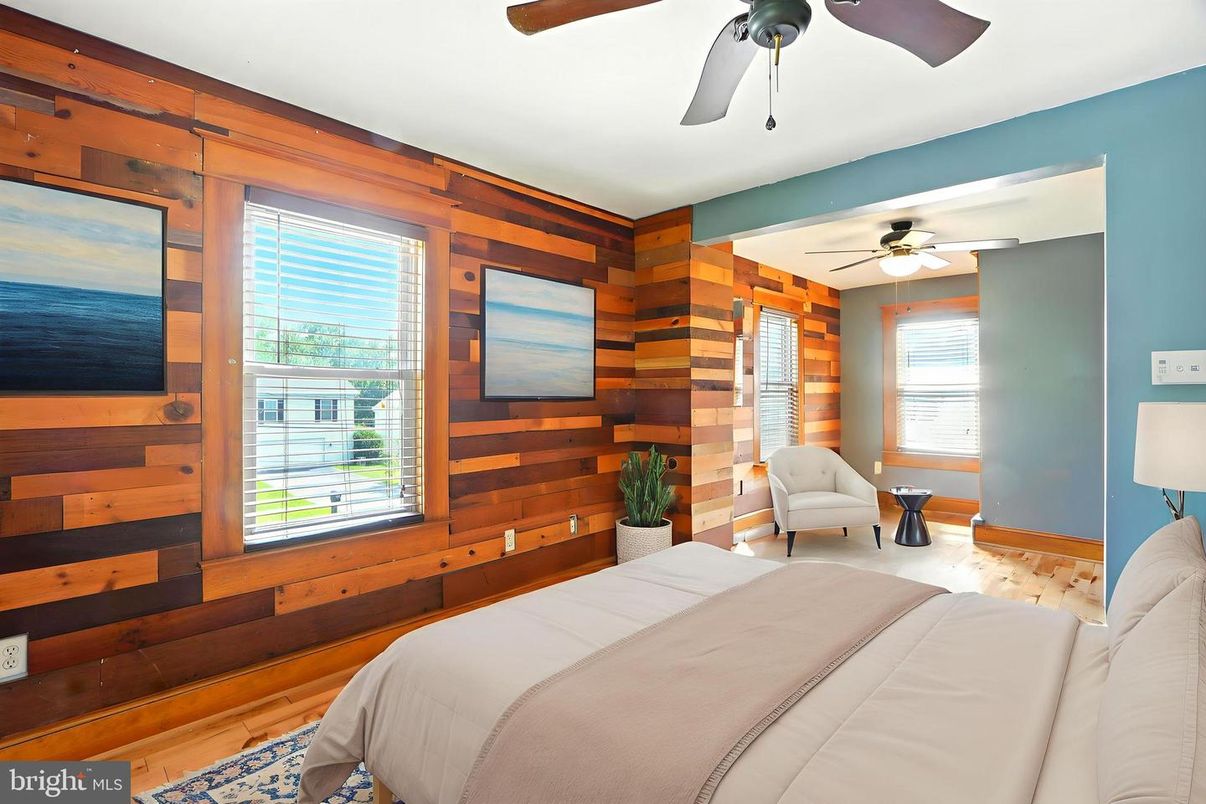 Bedroom, Interior, Wood Texture Flooring, Wooden Walls