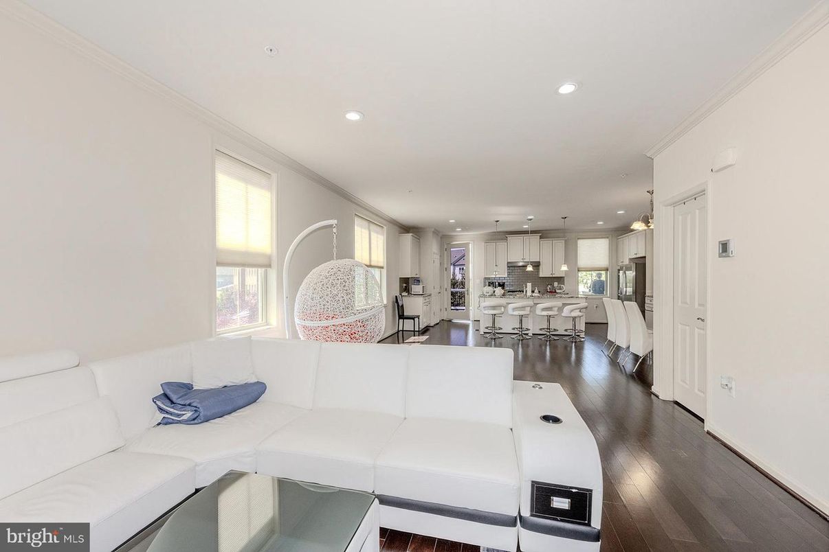 Dining room, Interior, Kitchen, Living room, Pendant Lights, Recessed Lighting, Wood Texture Flooring