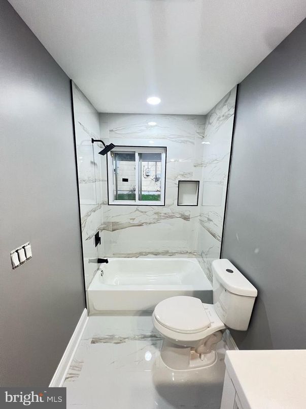 Bathroom, Interior, Marble Walls, Recessed Lighting