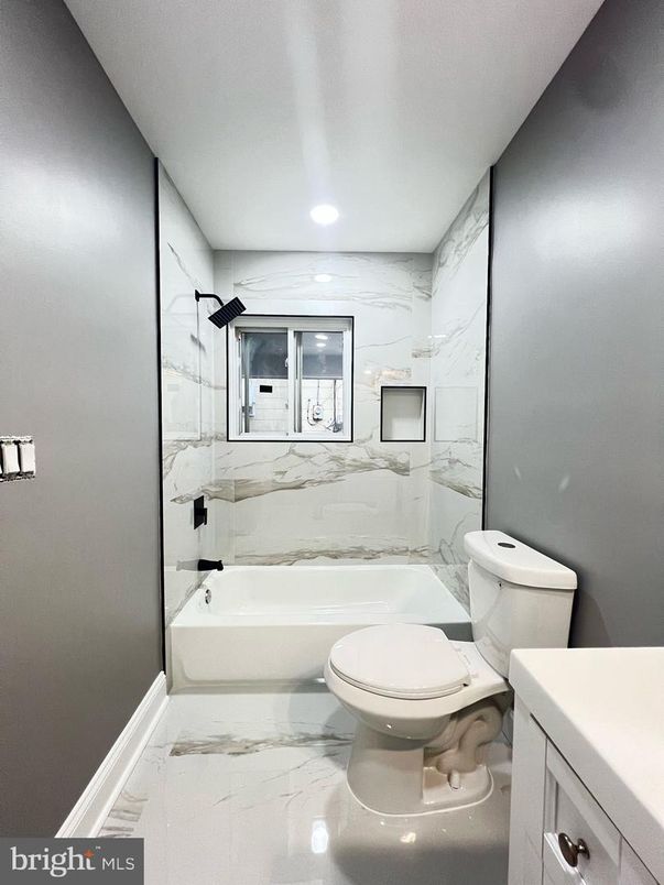 Bathroom, Interior, Marble, Marble Walls, Recessed Lighting