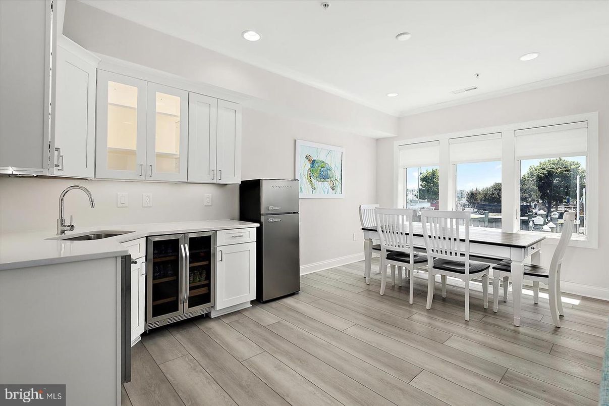 Dining room, Interior, Kitchen, Recessed Lighting, Wood Texture Flooring