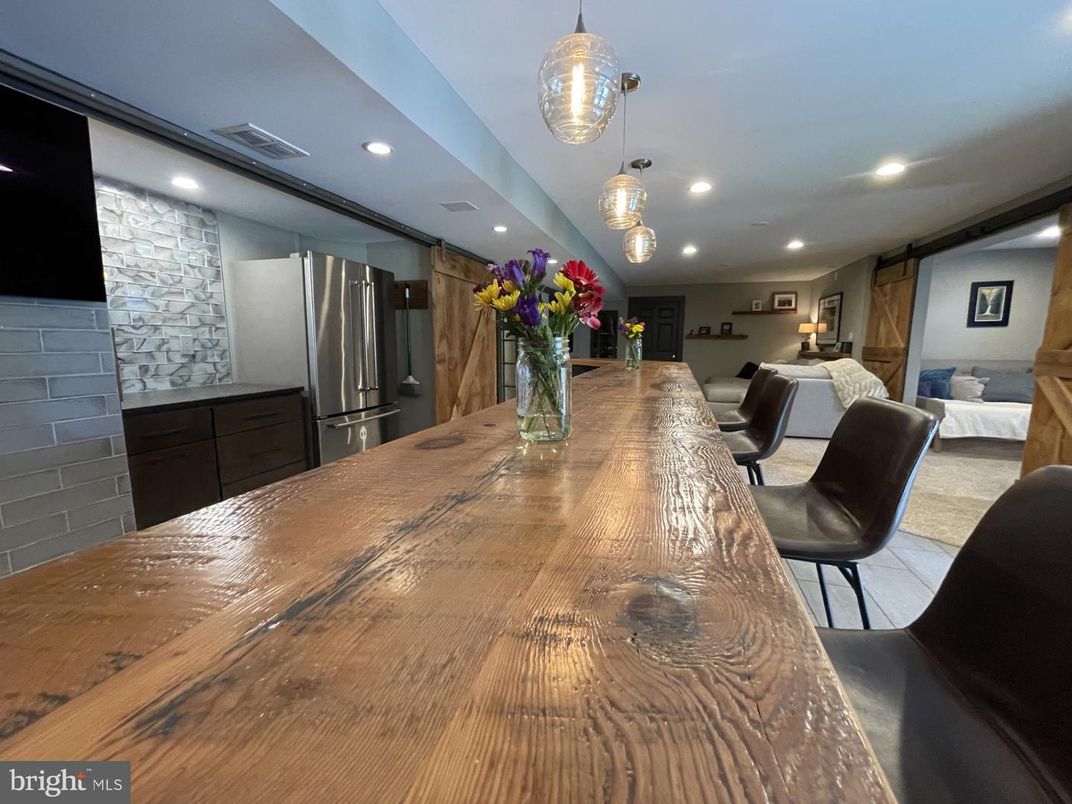 Dining room, Interior, Kitchen, Pendant Lights, Recessed Lighting, Stainless Steel Appliances