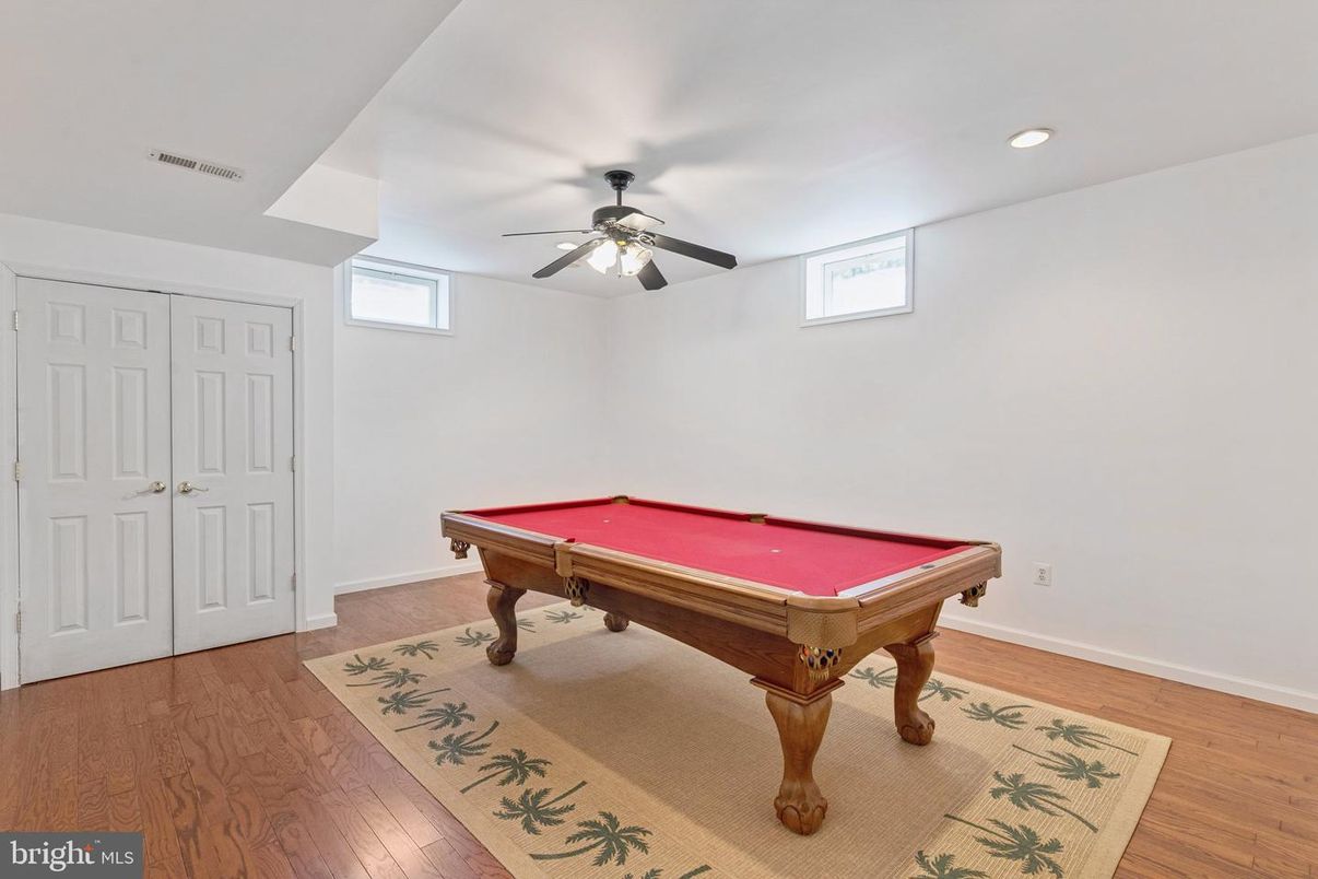 Billiard Table, Game Room, Interior, Recessed Lighting, Wood Texture Flooring