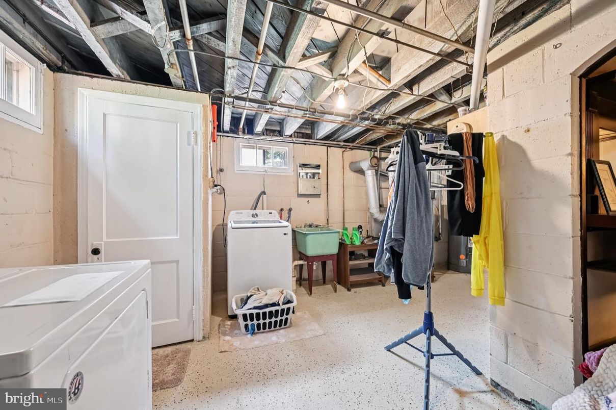 Interior, Washer