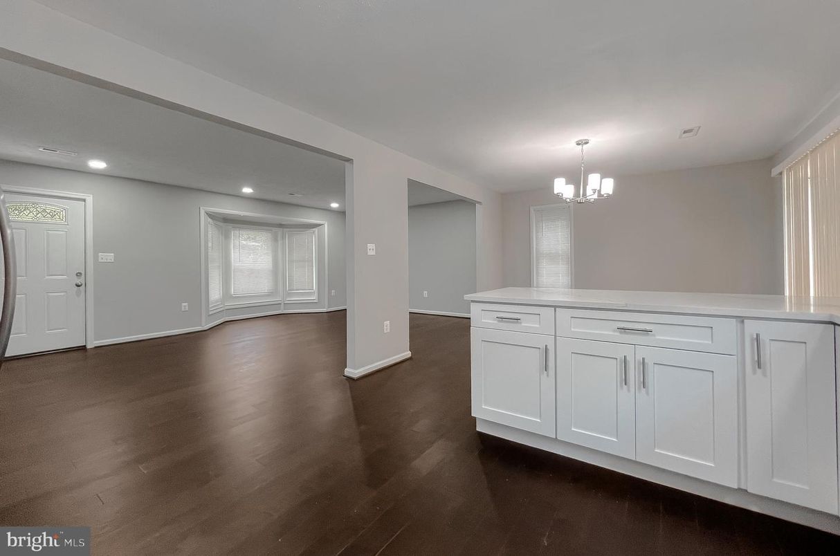 Chandelier, Empty room, Interior, Recessed Lighting, Wood Texture Flooring