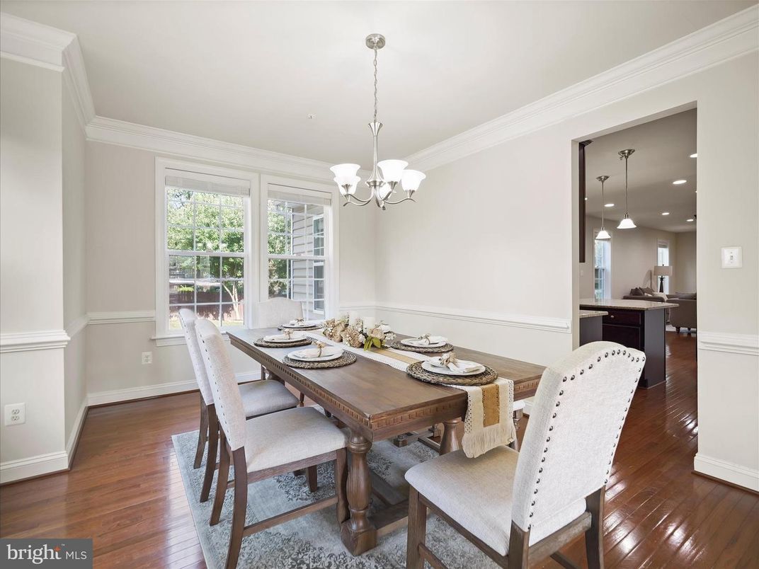 Chandelier, Dining room, Interior, Pendant Lights, Recessed Lighting, Wood Texture Flooring