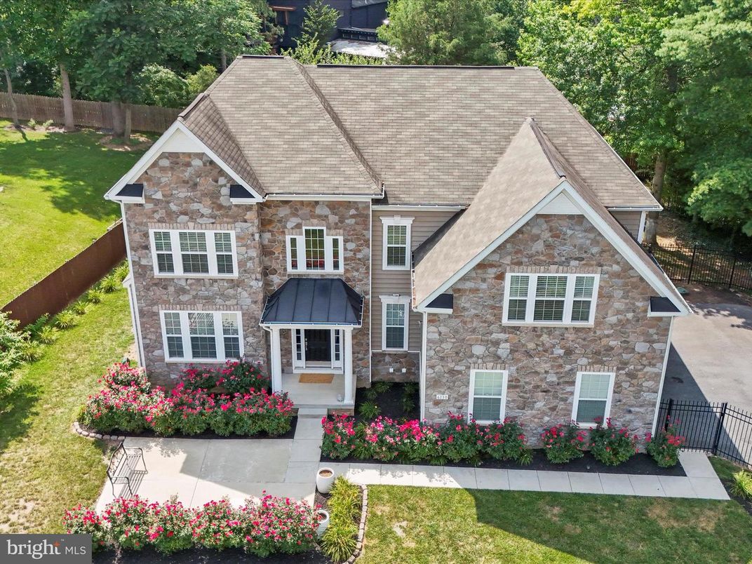 Exterior, Facade, Brick Traditional