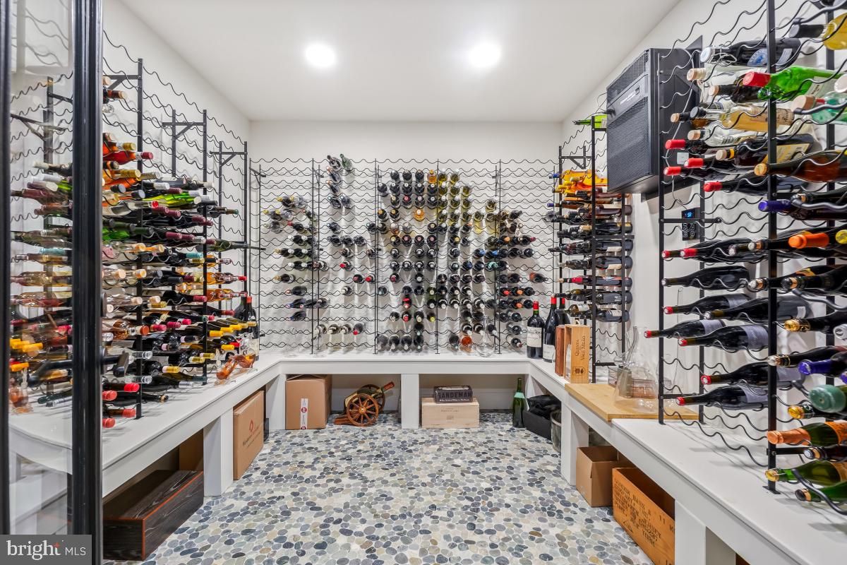 Interior, Recessed Lighting, Wine Storage