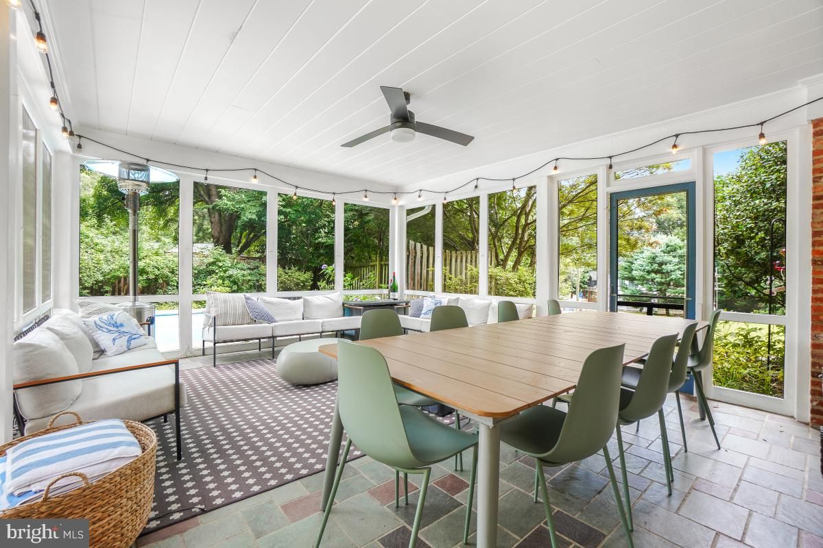 Dining room, Interior, Living room, Sun Room