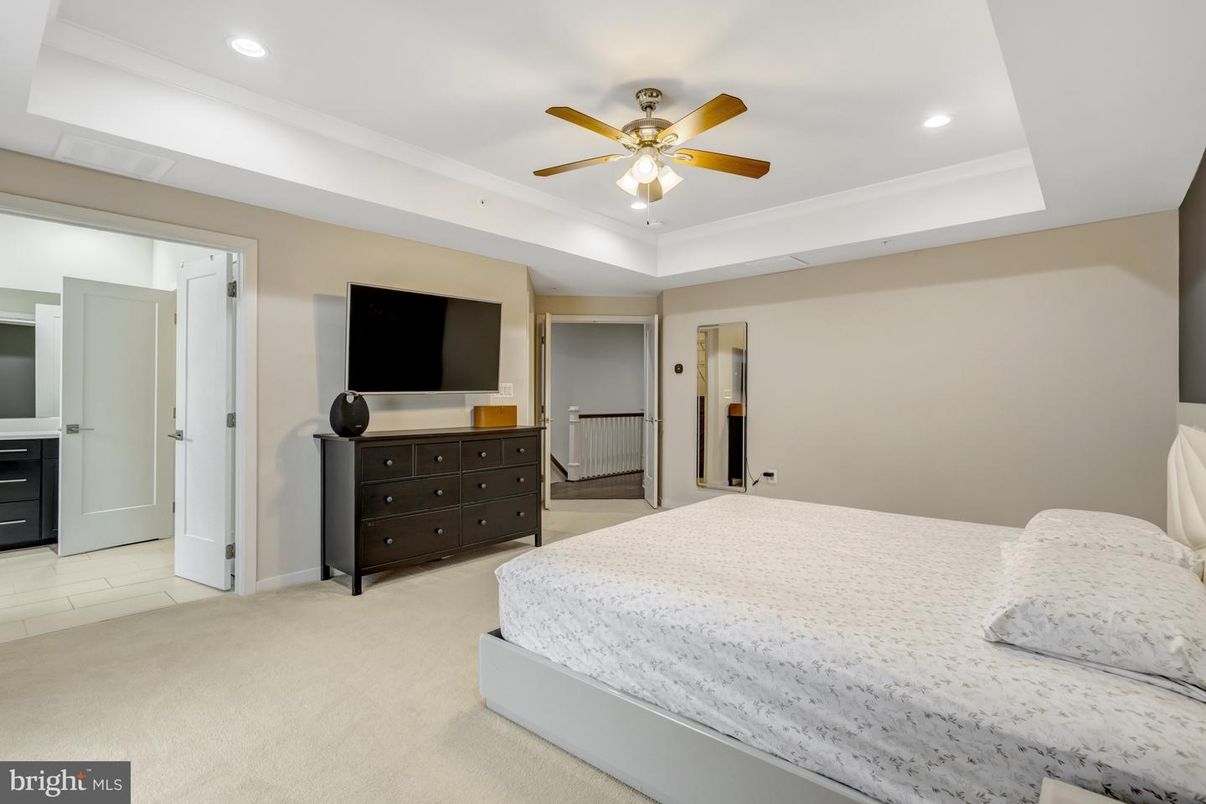 Bedroom, Interior, Recessed Lighting