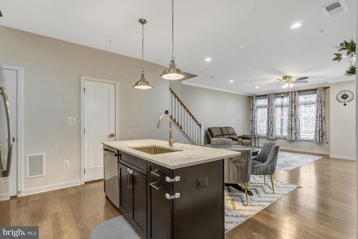 Dining room, Interior, Kitchen, Living room, Pendant Lights, Recessed Lighting, Wood Texture Flooring