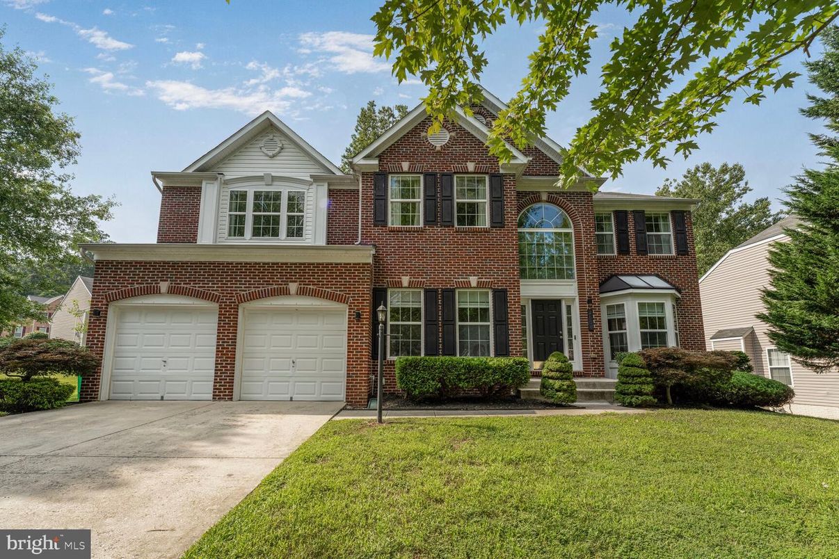 Attached, Exterior, Facade, Brick Facade, Brick Traditional