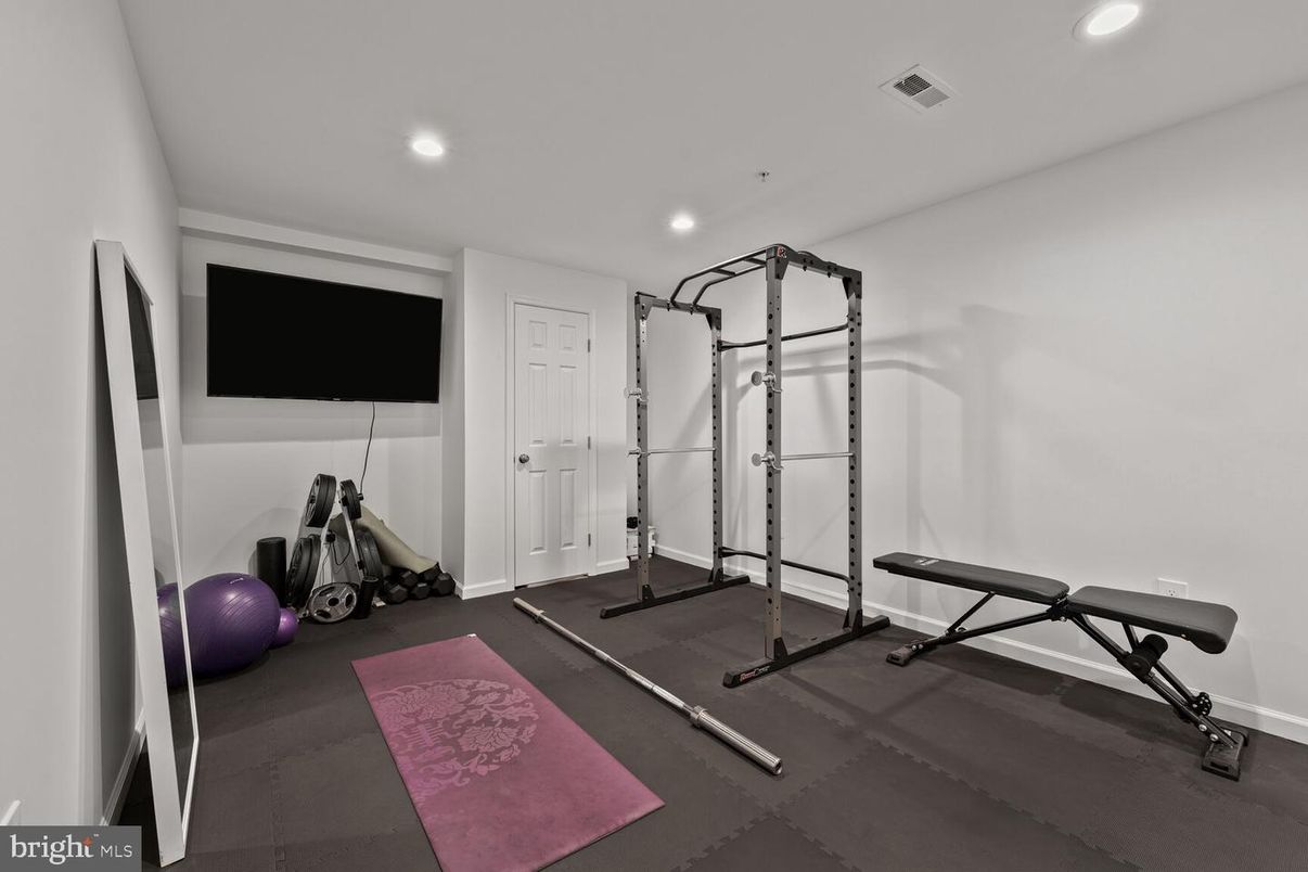 Fitness Equipment, Interior, Recessed Lighting