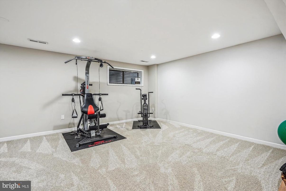 Fitness Equipment, Interior, Recessed Lighting