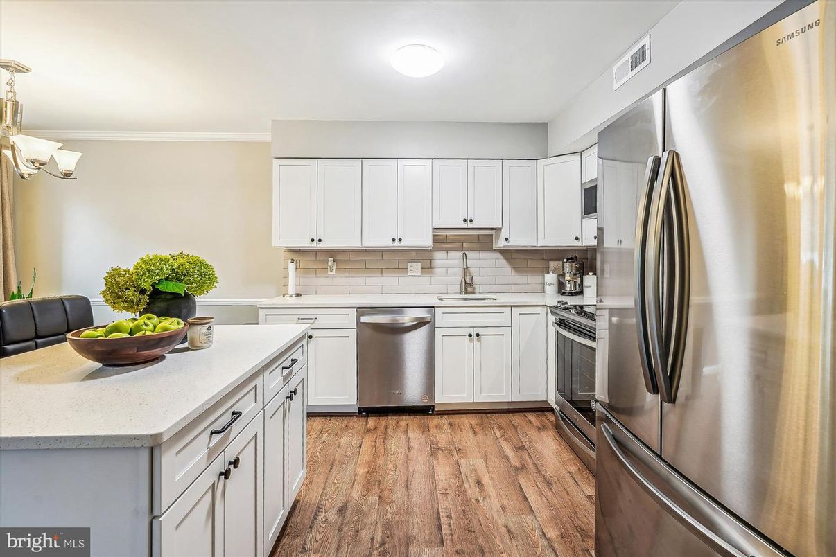 Interior, Kitchen, Stainless Steel Appliances, Wood Texture Flooring