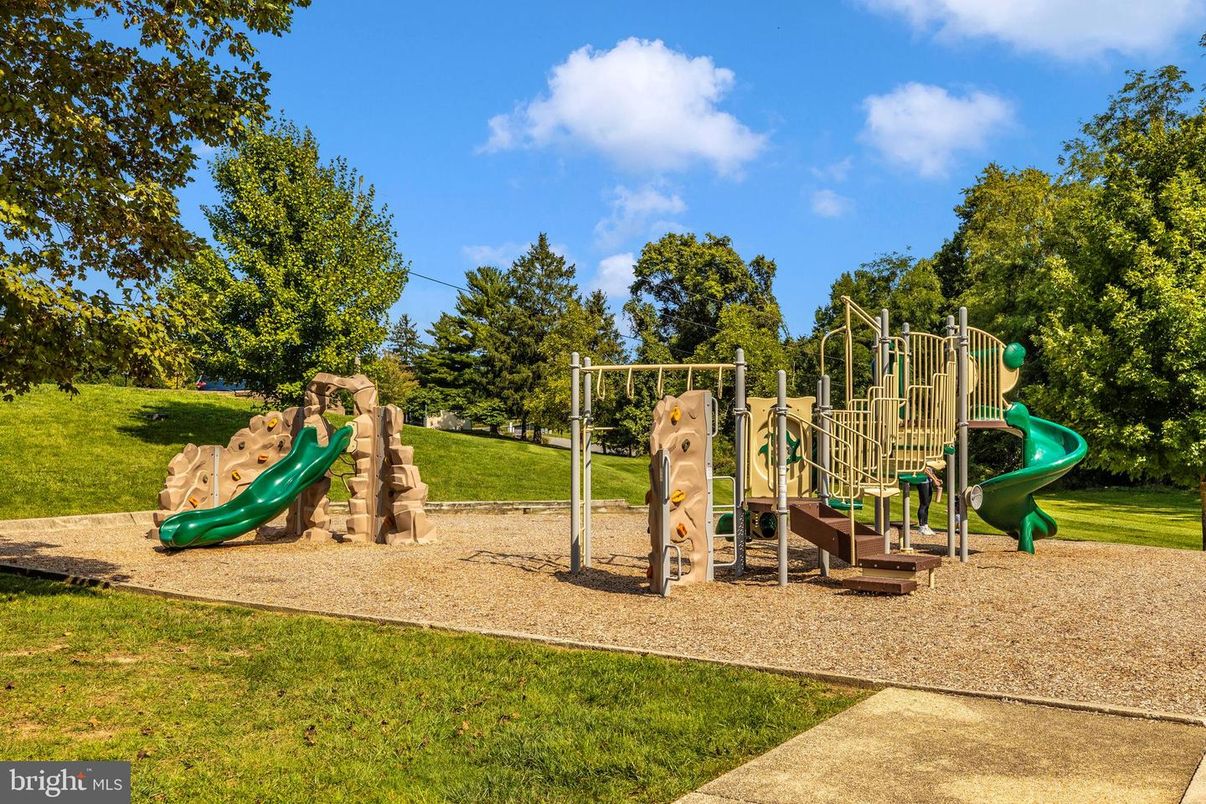 Backyard, Exterior, Playground