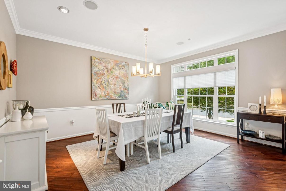 Chandelier, Dining room, Interior, Pendant Lights, Recessed Lighting, Wood Texture Flooring