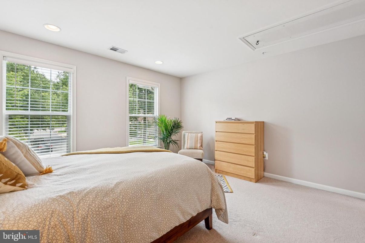 Bedroom, Interior, Recessed Lighting