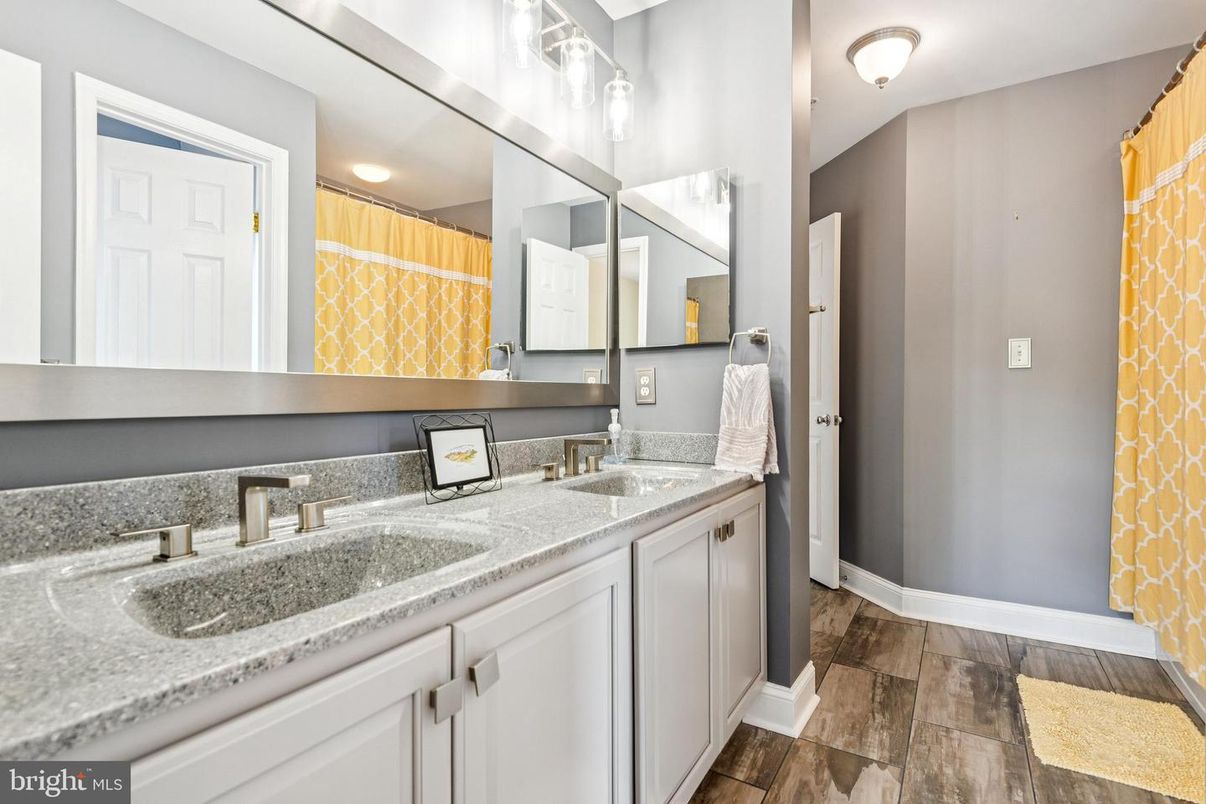 Bathroom, Dual Sink Vanities, Interior, Wood Texture Flooring