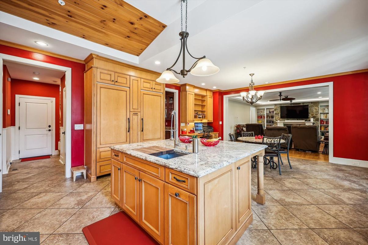 Chandelier, Dining room, Interior, Kitchen, Living room, Pendant Lights, Recessed Lighting, Wooden Ceilings